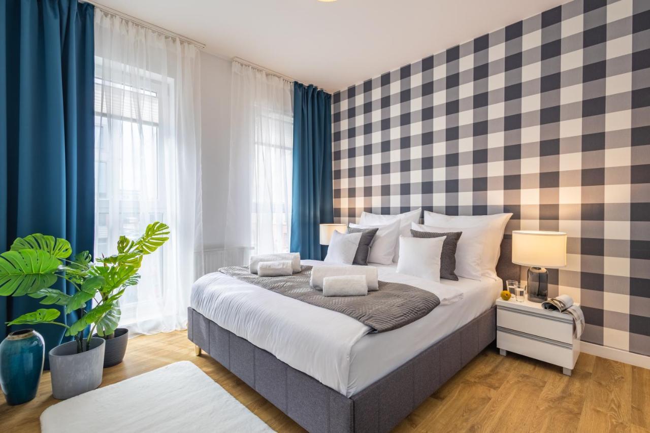 Apartment Dabrowskiego By The Railway Station Wroclaw Bagian luar foto
