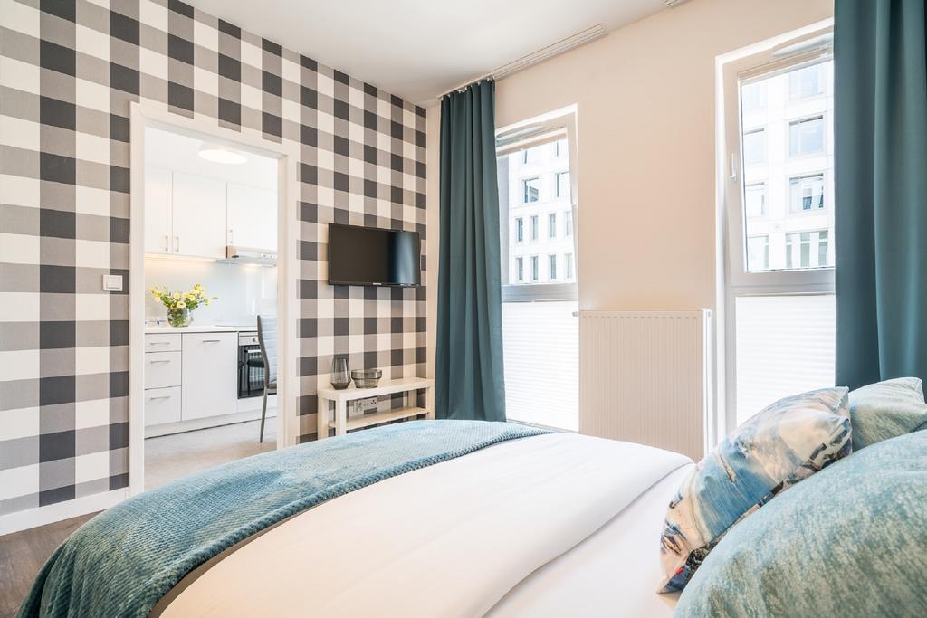 Apartment Dabrowskiego By The Railway Station Wroclaw Bagian luar foto