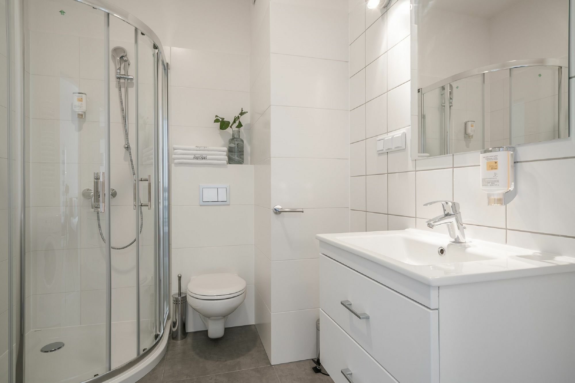 Apartment Dabrowskiego By The Railway Station Wroclaw Bagian luar foto